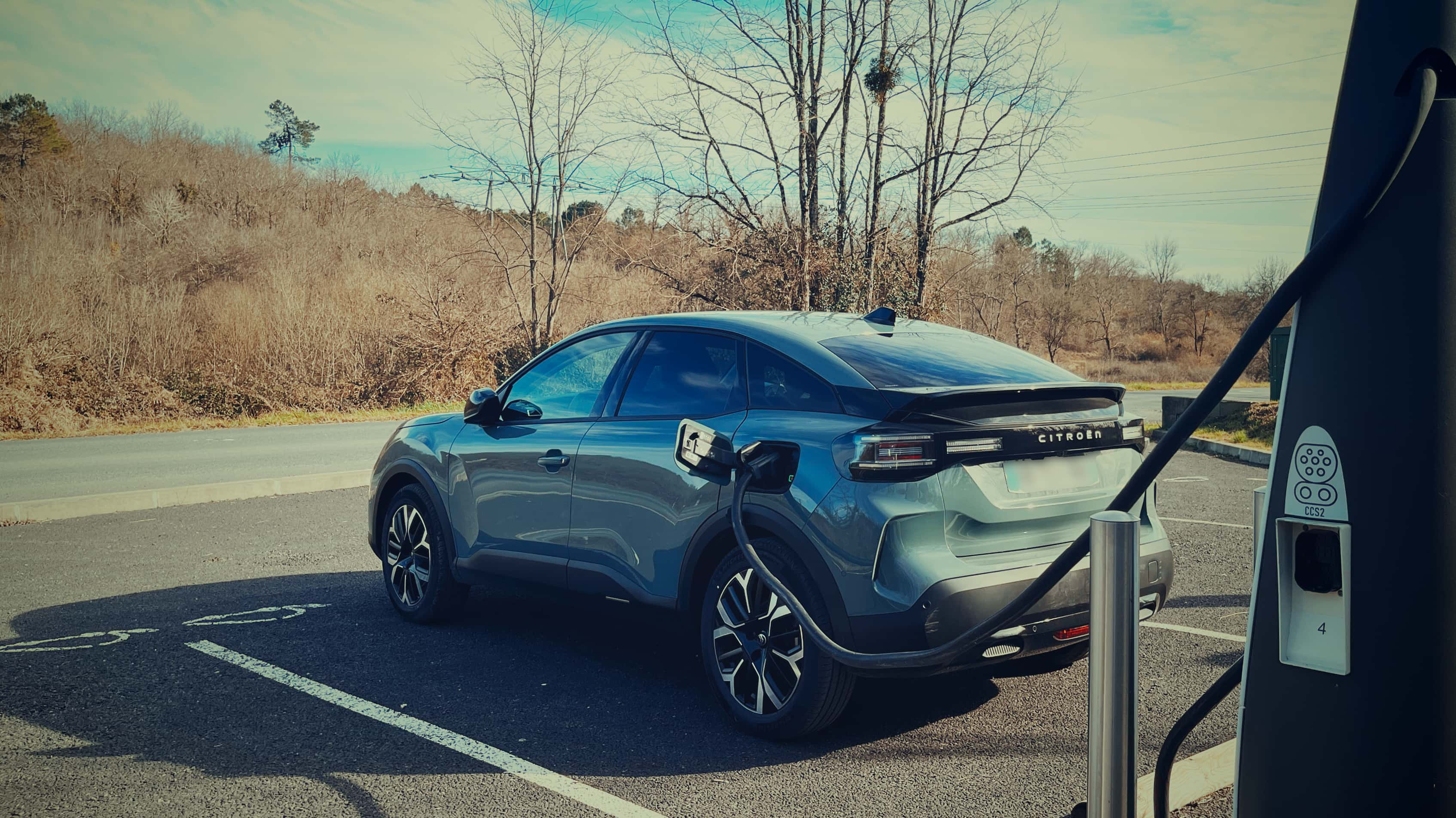Arrêt recharge autoroute